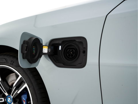 BMW 3-serie 320e M-Sportpack (Plug-in) (INCL.BTW) *LEATHER-MICROFIBRE | FULL-LED | SPORTSEATS | WIDESCREEN-DIGI-COCKPIT | AMBIENT-LIGHT | DAB+ | PRIVACY-GLASS | NAVI-FULLMAP | ECC | PDC | 18''ALU*