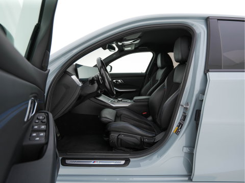 BMW 3-serie 320e M-Sportpack (Plug-in) (INCL.BTW) *LEATHER-MICROFIBRE | FULL-LED | SPORTSEATS | WIDESCREEN-DIGI-COCKPIT | AMBIENT-LIGHT | DAB+ | PRIVACY-GLASS | NAVI-FULLMAP | ECC | PDC | 18''ALU*