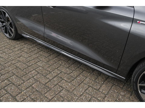Audi A3 Sportback 35 TFSI 150pk S-line Carplay Virtual cockpit Sportstoelen Matrix 19" LMV S3 Black pack