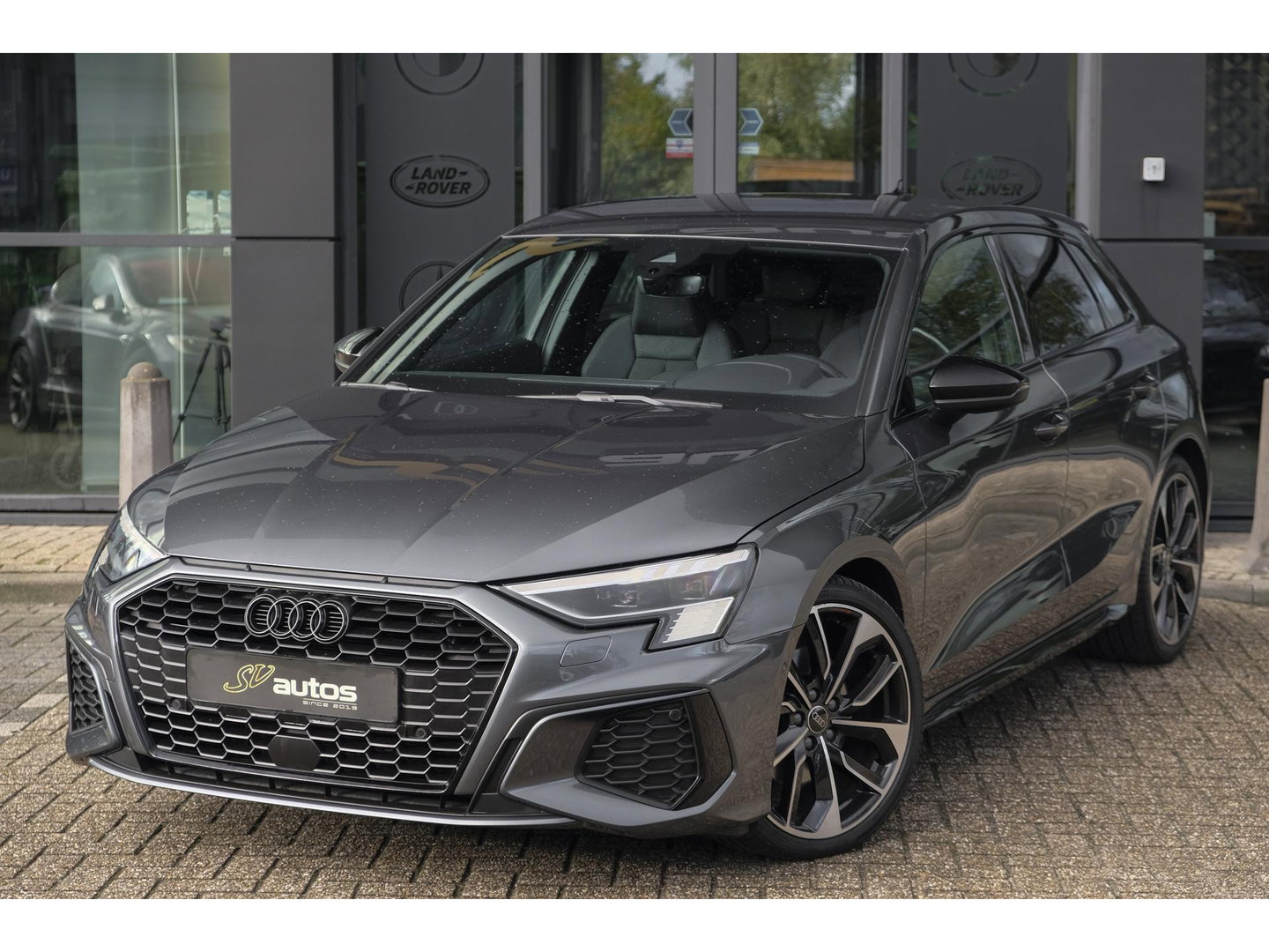 Audi A3 Sportback 35 TFSI 150pk S-line Carplay Virtual cockpit Sportstoelen Matrix 19" LMV S3 Black pack