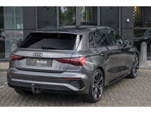 Audi A3 Sportback 35 TFSI 150pk S-line Carplay Virtual cockpit Sportstoelen Matrix 19" LMV S3 Black pack