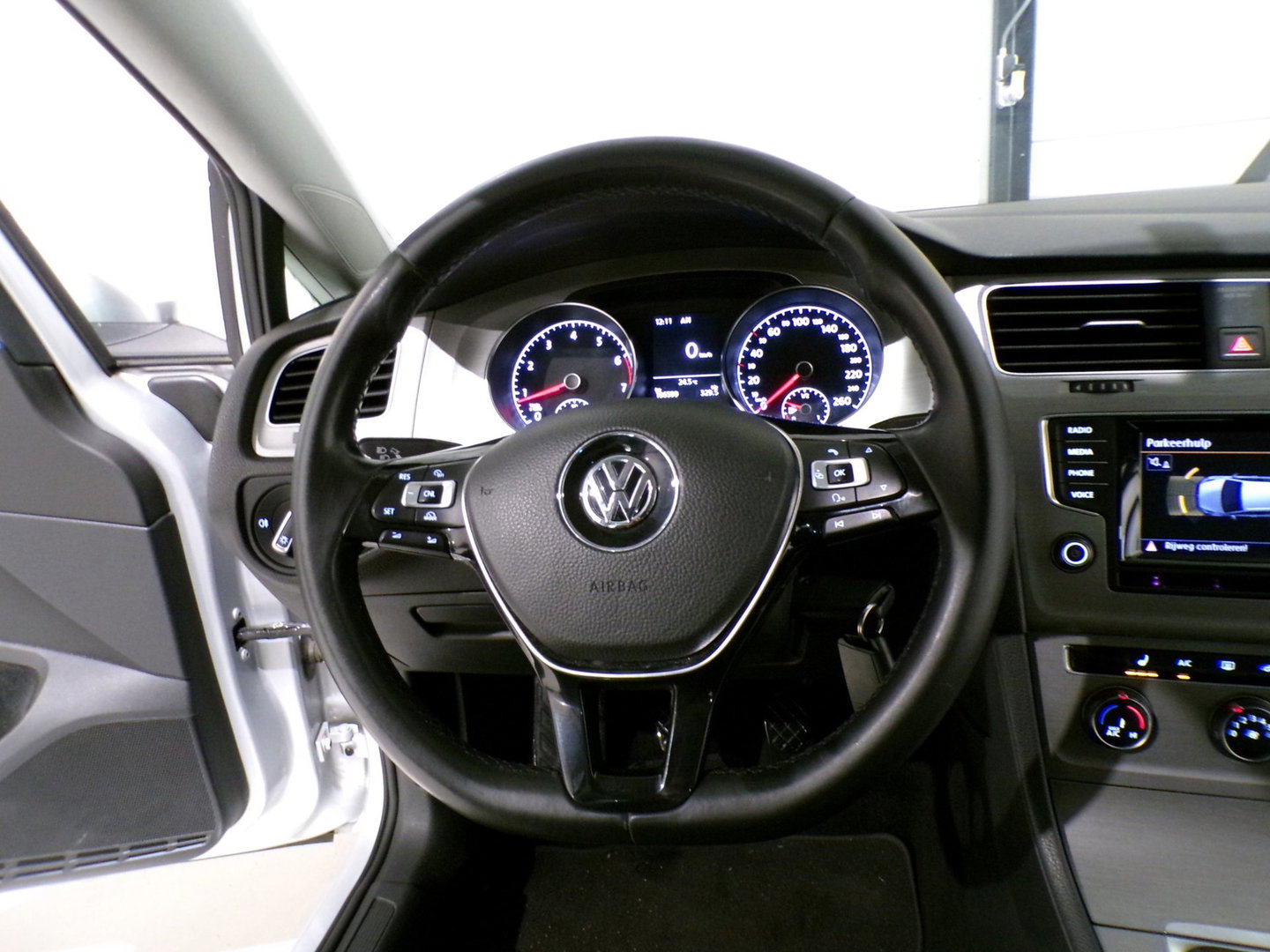 Volkswagen Golf Variant 1.2 TSI Comfortline Trekhaak Stoelverwarming Parkeersensoren Navigatie Bluetooth Cruise-control Garantie
