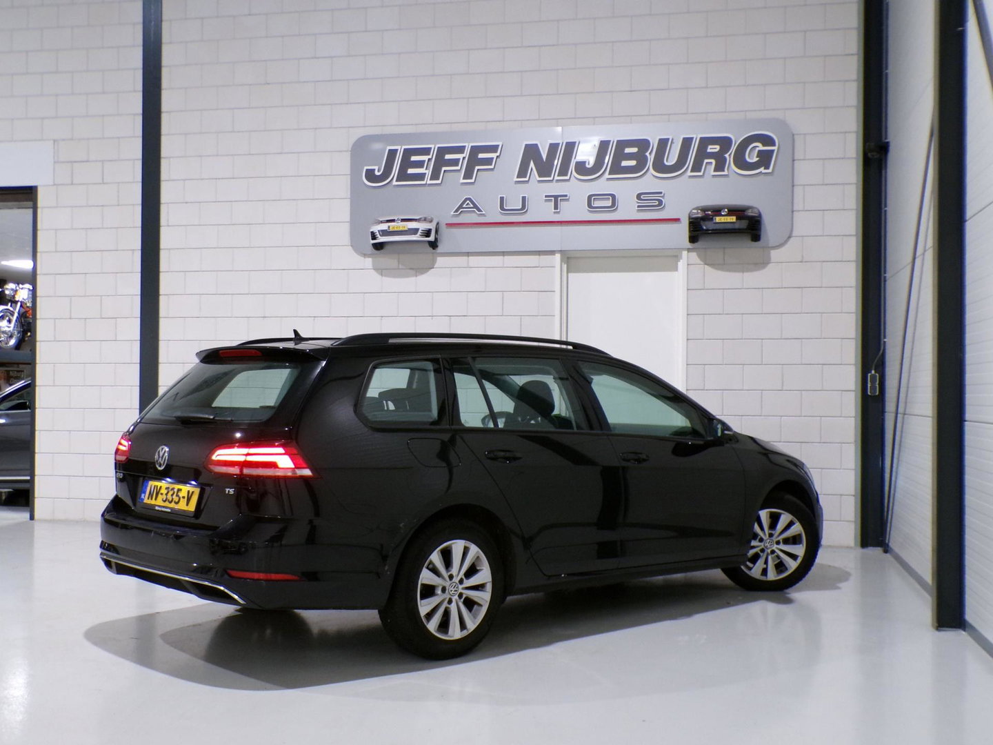 Volkswagen Golf Variant 1.0 TSI Comfortline "Origineel NL!" Apple-Carplay Parkeersensoren Adaptive-cruise Navigatie DAB+ Bluetooth