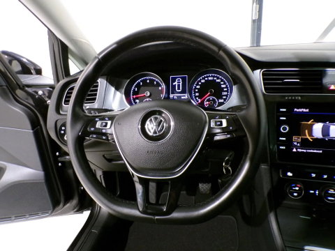 Volkswagen Golf Variant 1.0 TSI Comfortline "Origineel NL!" Apple-Carplay Parkeersensoren Adaptive-cruise Navigatie DAB+ Bluetooth