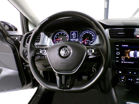 Volkswagen Golf Variant 1.0 TSI Comfortline "Origineel NL!" Apple-Carplay Parkeersensoren Adaptive-cruise Navigatie DAB+ Bluetooth
