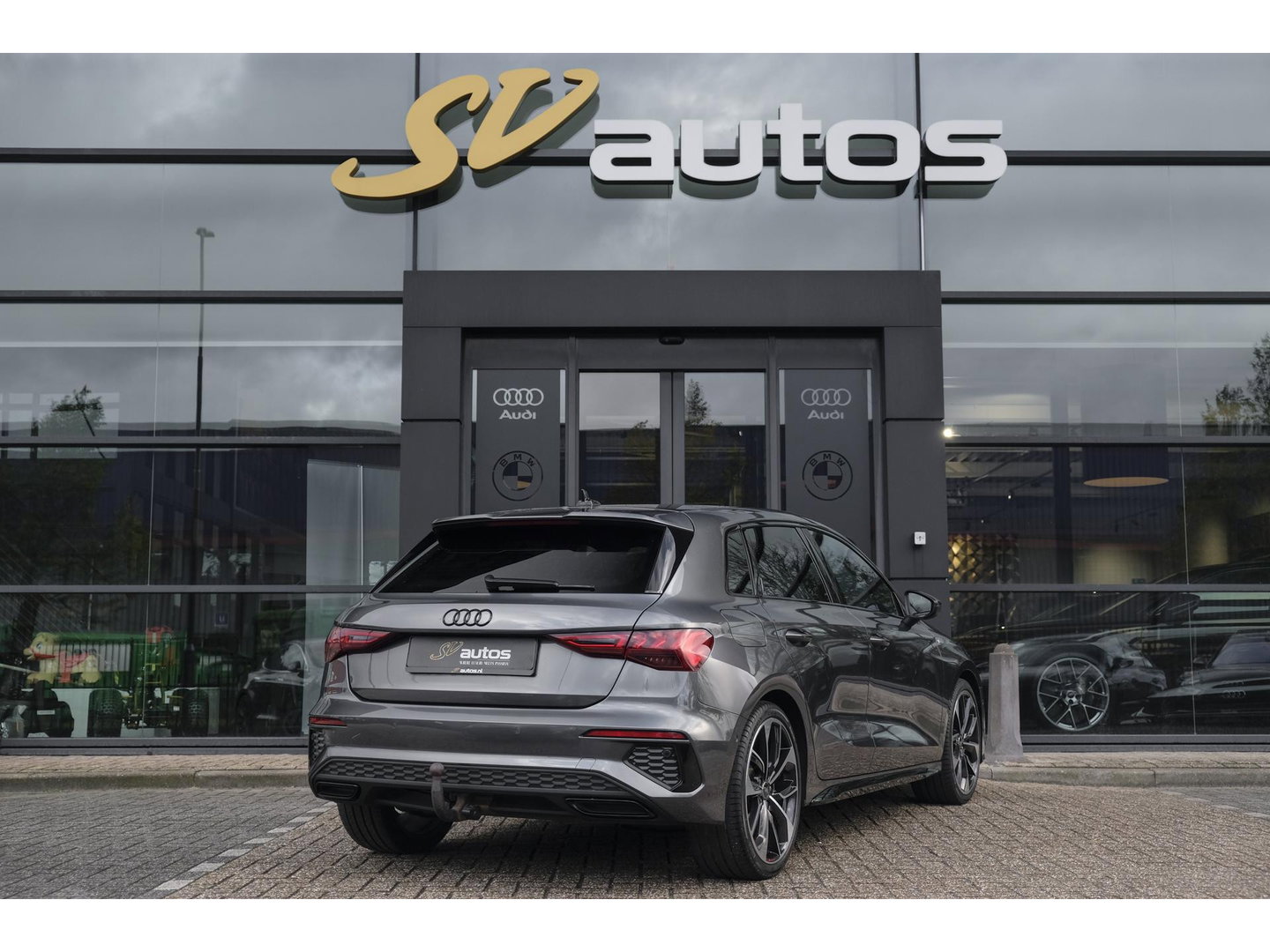 Audi A3 Sportback 35 TFSI 150pk S-line Carplay Virtual cockpit Sportstoelen Matrix 19" LMV S3 Black pack