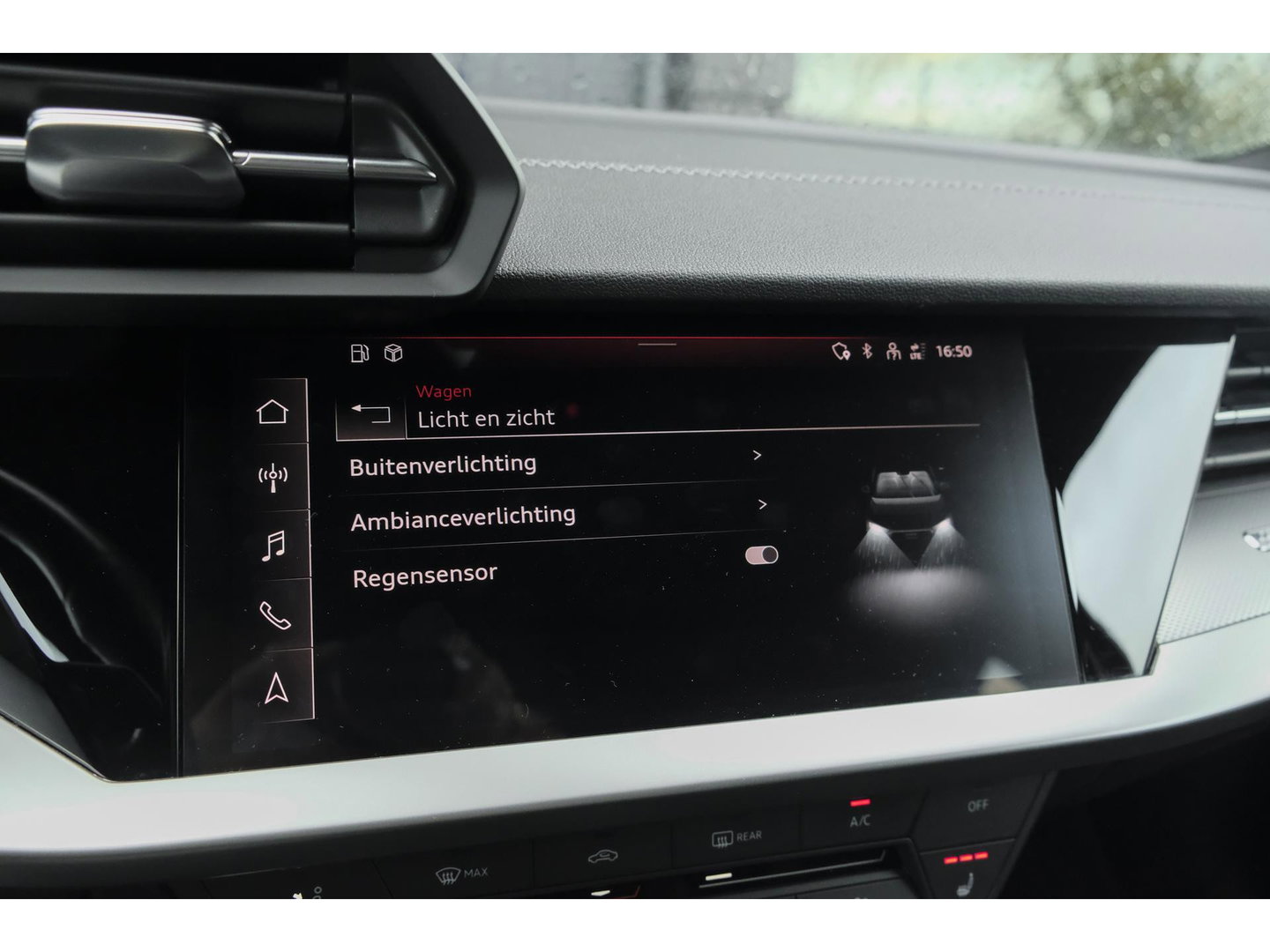 Audi A3 Sportback 35 TFSI 150pk S-line Carplay Virtual cockpit Sportstoelen Matrix 19" LMV S3 Black pack