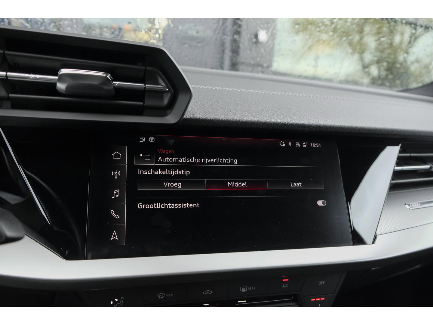 Audi A3 Sportback 35 TFSI 150pk S-line Carplay Virtual cockpit Sportstoelen Matrix 19" LMV S3 Black pack