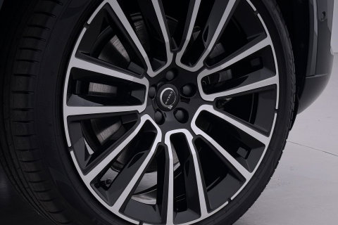 Volvo XC90 T8 Ultra Dark | 22 Inch | B&W | Luchtvering | Panoramadak | 360° Camera | Trekhaak | Head-Up | Massage