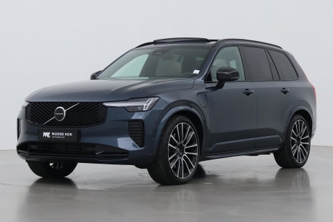 Volvo XC90 T8 Ultra Dark | 22 Inch | B&W | Luchtvering | Panoramadak | 360° Camera | Trekhaak | Head-Up | Massage