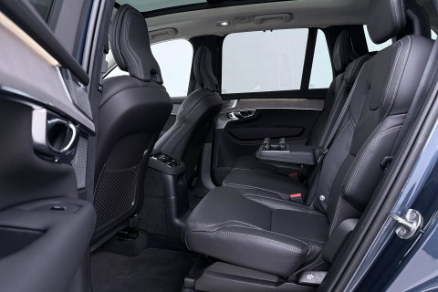 Volvo XC90 T8 Ultra Bright | Luchtvering | B&W | 22 Inch | Panoramadak | Trekhaak | 360° Camera | Head-Up | Massage