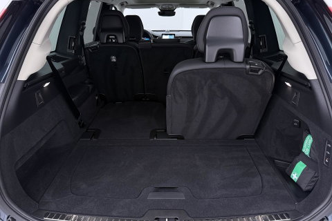 Volvo XC90 T8 Ultra Bright | Luchtvering | B&W | 22 Inch | Panoramadak | Trekhaak | 360° Camera | Head-Up | Massage