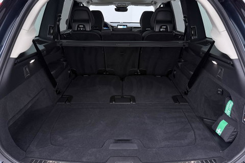 Volvo XC90 T8 Ultra Bright | Luchtvering | B&W | 22 Inch | Panoramadak | Trekhaak | 360° Camera | Head-Up | Massage