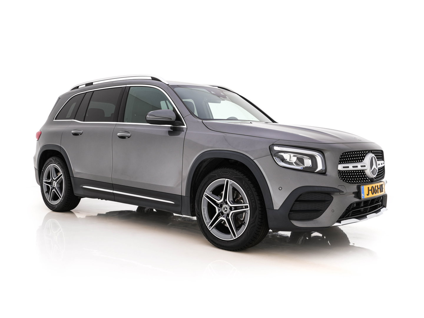 Mercedes-Benz GLB 200 Premium (INCL.BTW) Aut. *LEATHER-MICROFIBRE | FULL-LED | BLIND-SPOT | AMBIENT-LIGHT | WIDE-SCREEN-DIGICOCKPIT | HEATED-SPORTSEATS | CAMERA | KEYLESS | NAVI-FULLMAP | DAB+ | PRIVACY-GLASS | PDC | CRUI