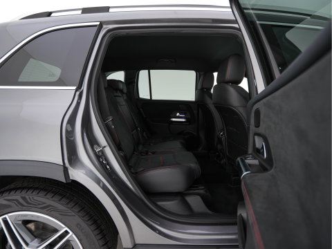 Mercedes-Benz GLB 200 Premium (INCL.BTW) Aut. *LEATHER-MICROFIBRE | FULL-LED | BLIND-SPOT | AMBIENT-LIGHT | WIDE-SCREEN-DIGICOCKPIT | HEATED-SPORTSEATS | CAMERA | KEYLESS | NAVI-FULLMAP | DAB+ | PRIVACY-GLASS | PDC | CRUI