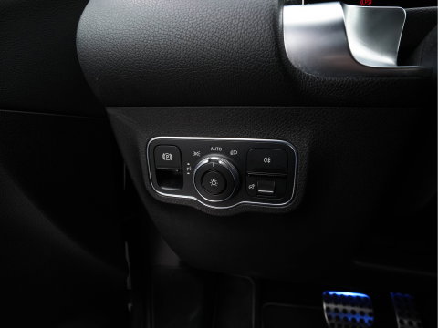 Mercedes-Benz GLB 200 Premium (INCL.BTW) Aut. *LEATHER-MICROFIBRE | FULL-LED | BLIND-SPOT | AMBIENT-LIGHT | WIDE-SCREEN-DIGICOCKPIT | HEATED-SPORTSEATS | CAMERA | KEYLESS | NAVI-FULLMAP | DAB+ | PRIVACY-GLASS | PDC | CRUI