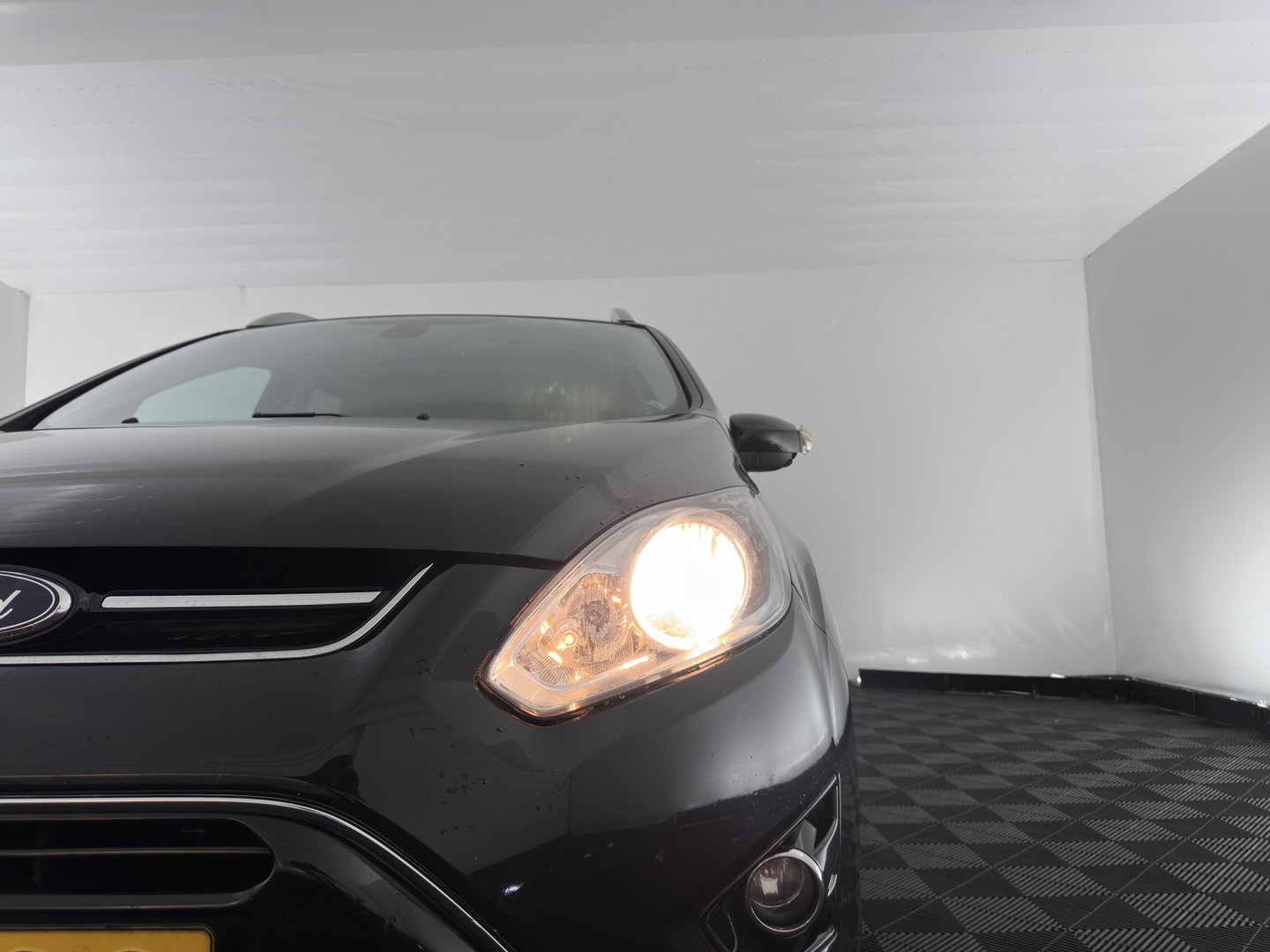 Ford Grand C-Max 2.0 TDCi Titanium Aut. *LEATHER | KEYLESS | HEATED-COMFORTSEATS | PRIVACY-GLASS | ECC | TOWBAR | 17"ALU*