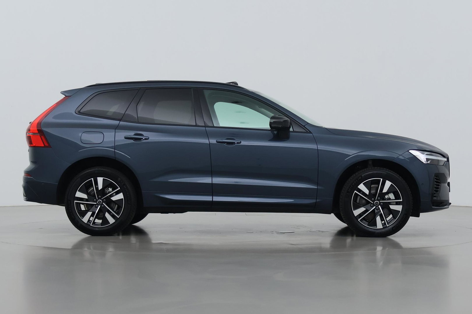 Volvo XC60 T8 Plus Dark | FACELIFT | ACC | Panoramadak | Head-Up | Harman/Kardon | 360° Camera | BLIS