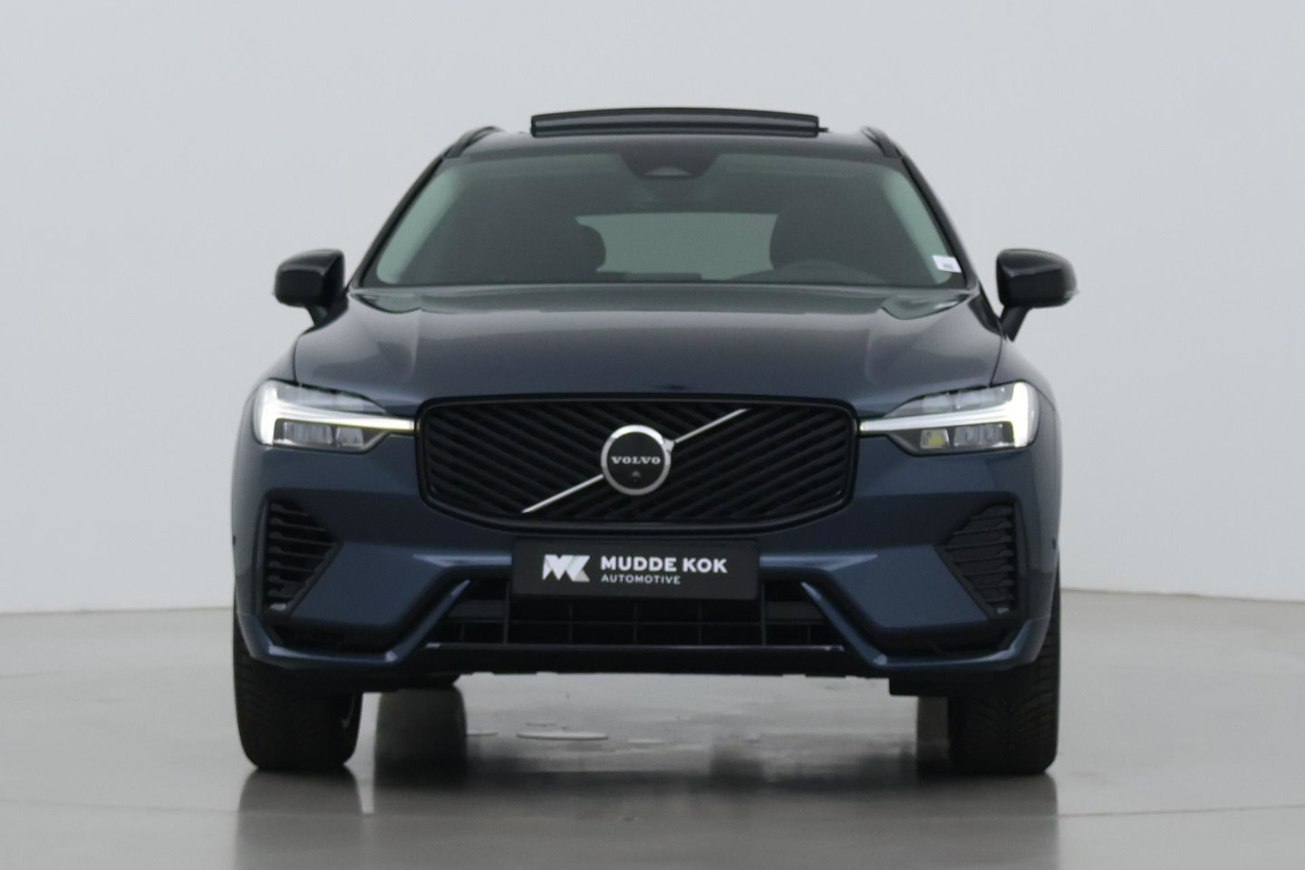 Volvo XC60 T8 Plus Dark | FACELIFT | ACC | Panoramadak | Head-Up | Harman/Kardon | 360° Camera | BLIS