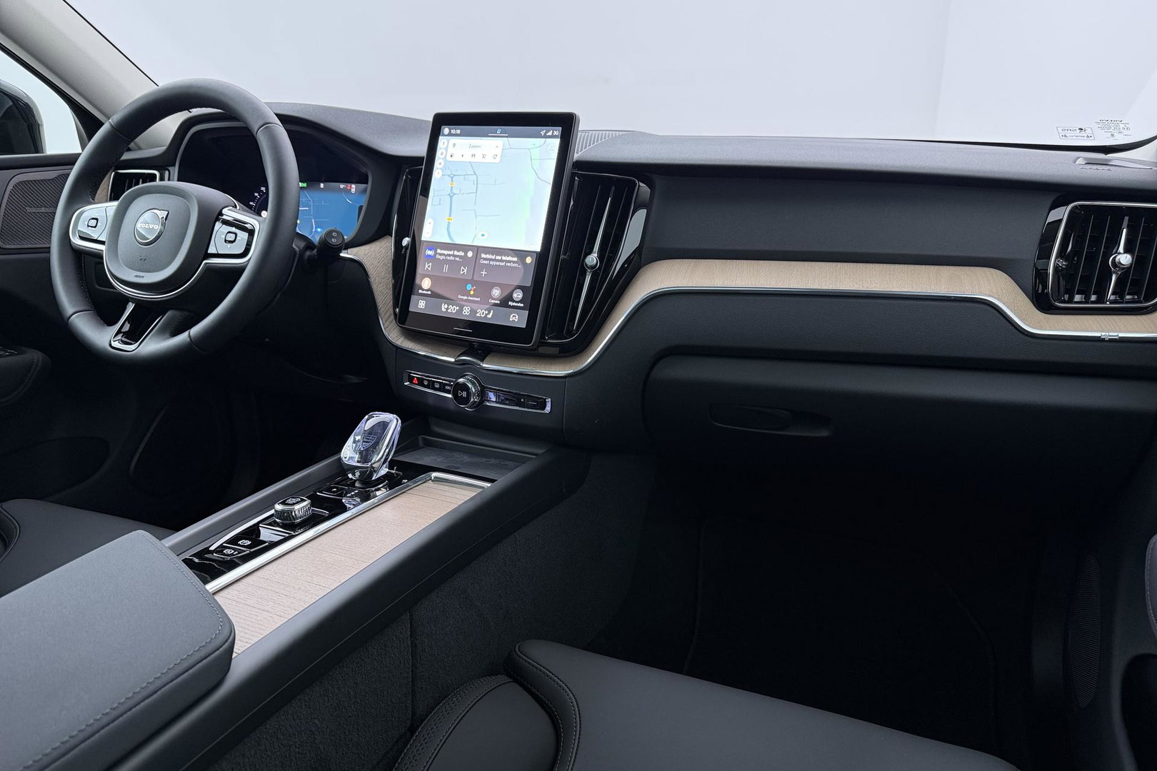 Volvo XC60 T8 Plus Dark | FACELIFT | ACC | Panoramadak | Head-Up | Harman/Kardon | 360° Camera | BLIS