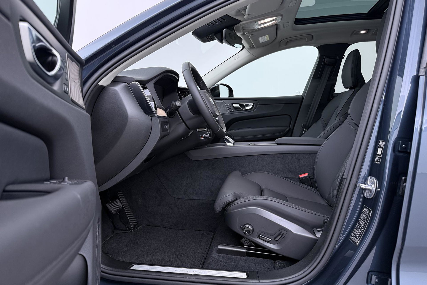 Volvo XC60 T8 Plus Dark | FACELIFT | ACC | Panoramadak | Head-Up | Harman/Kardon | 360° Camera | BLIS