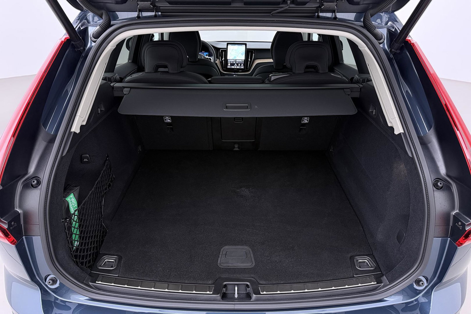 Volvo XC60 T8 Plus Dark | FACELIFT | ACC | Panoramadak | Head-Up | Harman/Kardon | 360° Camera | BLIS