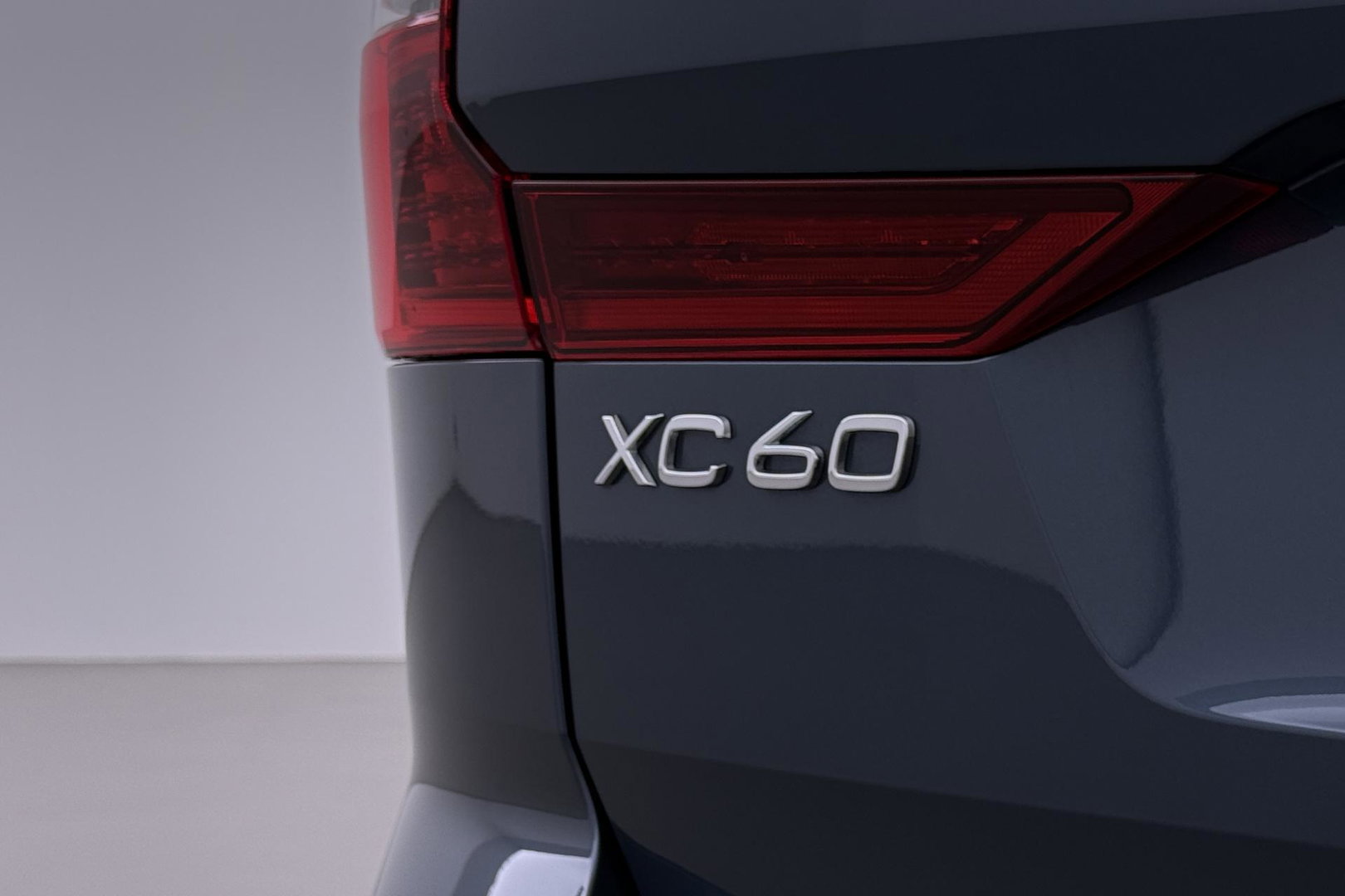 Volvo XC60 T8 Plus Dark | FACELIFT | ACC | Panoramadak | Head-Up | Harman/Kardon | 360° Camera | BLIS