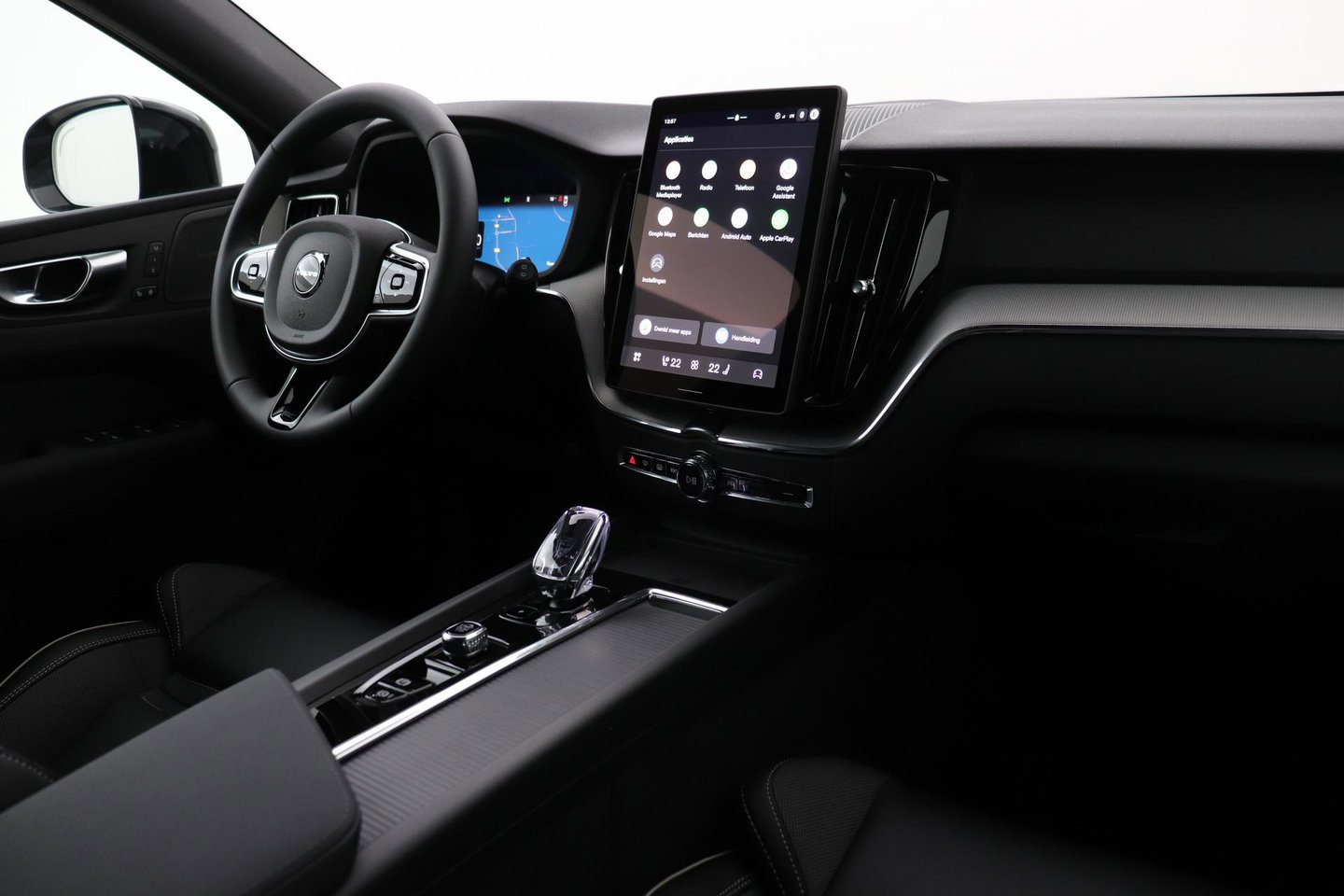 Volvo XC60 T8 Plus Black Edition | Harman/Kardon | ACC | 360° Camera | BLIS | Stoel+Stuurverwarming | Keyless | 21 Inch
