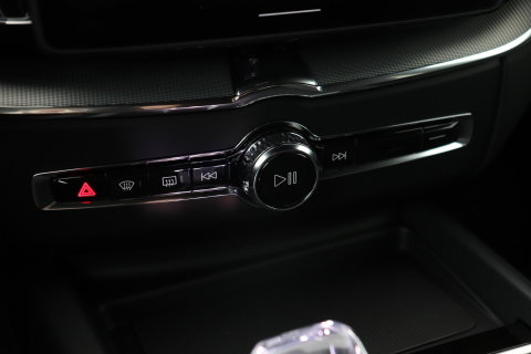 Volvo XC60 T8 Plus Black Edition | Harman/Kardon | ACC | 360° Camera | BLIS | Stoel+Stuurverwarming | Keyless | 21 Inch