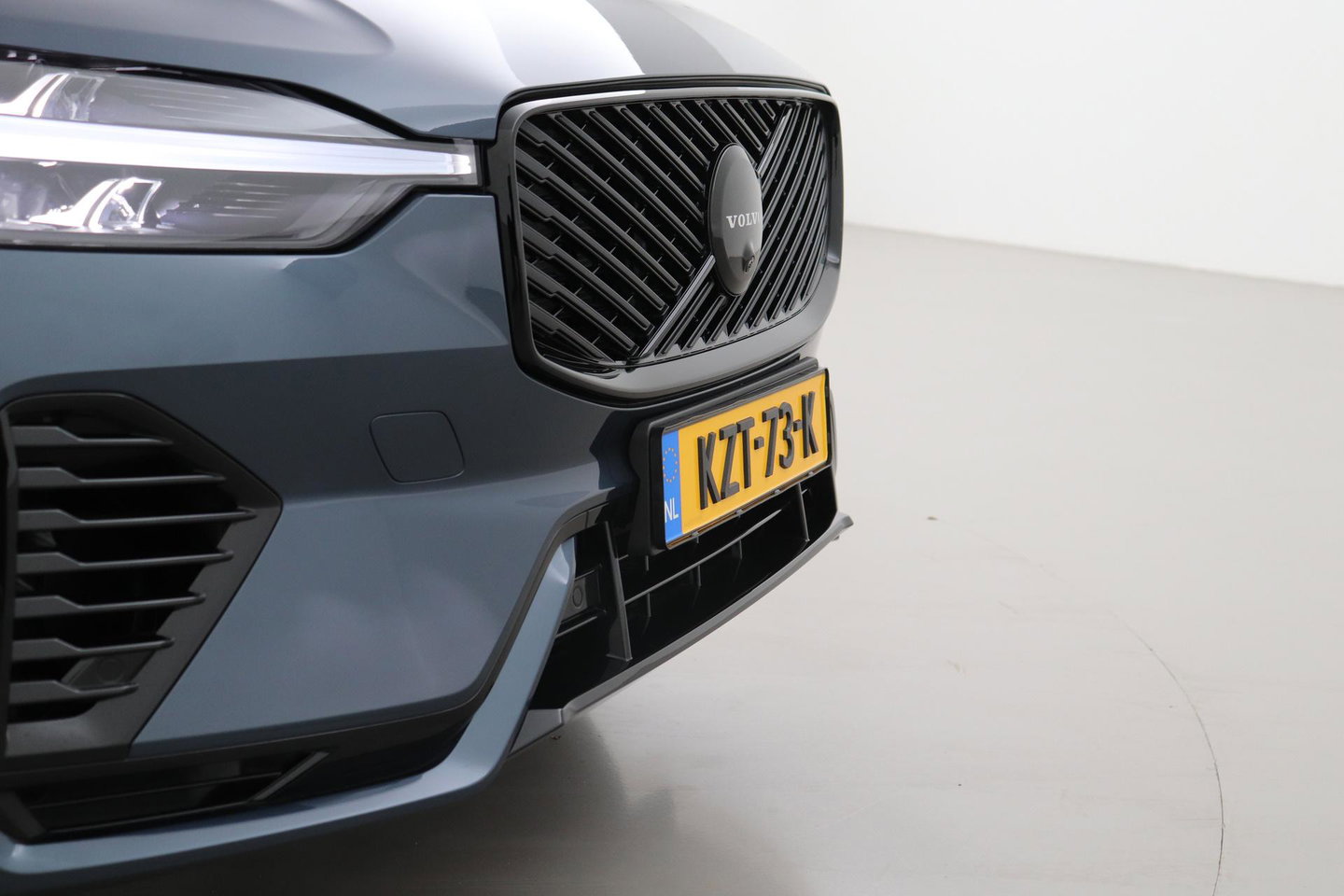Volvo XC60 T8 Plus Black Edition | Harman/Kardon | ACC | 360° Camera | BLIS | Stoel+Stuurverwarming | Keyless | 21 Inch