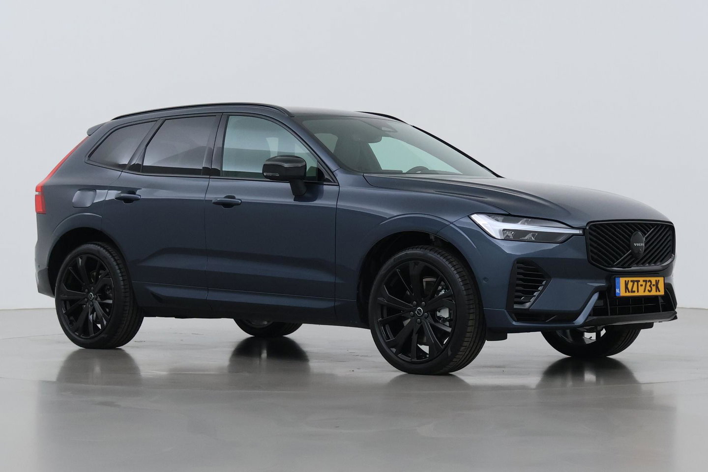 Volvo XC60 T8 Plus Black Edition | Harman/Kardon | ACC | 360° Camera | BLIS | Stoel+Stuurverwarming | Keyless | 21 Inch