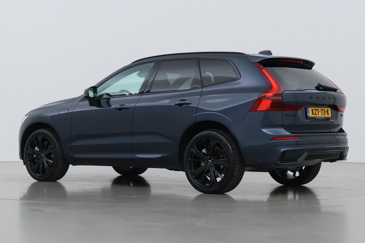 Volvo XC60 T8 Plus Black Edition | Harman/Kardon | ACC | 360° Camera | BLIS | Stoel+Stuurverwarming | Keyless | 21 Inch