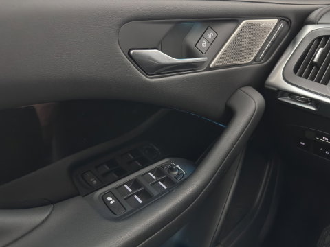 Jaguar I-PACE EV400 Business Edition SE 90 kWh Aut. *PANO | LEATHER | FULL-LED | HEATED-SPORTSEATS | MEMORY-PACK | BLIND-SPOT | MERIDIAN-SOUND | DIGI-COCKPIT | PRIVACY-GLASS | AMBIENT-LIGHT | CAMERA | KEYLESS | 20''ALU*