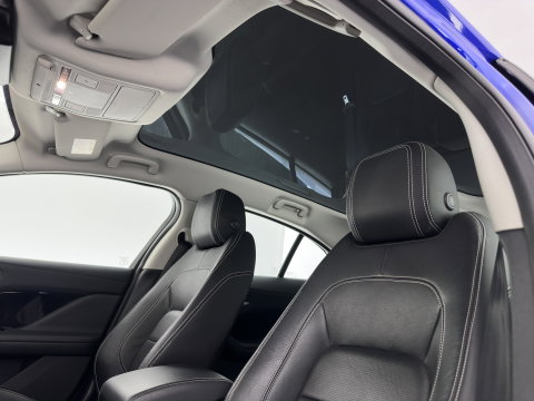 Jaguar I-PACE EV400 Business Edition SE 90 kWh Aut. *PANO | LEATHER | FULL-LED | HEATED-SPORTSEATS | MEMORY-PACK | BLIND-SPOT | MERIDIAN-SOUND | DIGI-COCKPIT | PRIVACY-GLASS | AMBIENT-LIGHT | CAMERA | KEYLESS | 20''ALU*