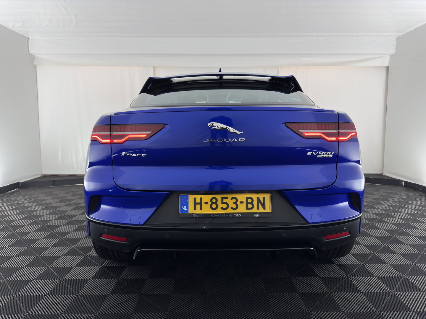 Jaguar I-PACE EV400 Business Edition SE 90 kWh Aut. *PANO | LEATHER | FULL-LED | HEATED-SPORTSEATS | MEMORY-PACK | BLIND-SPOT | MERIDIAN-SOUND | DIGI-COCKPIT | PRIVACY-GLASS | AMBIENT-LIGHT | CAMERA | KEYLESS | 20''ALU*