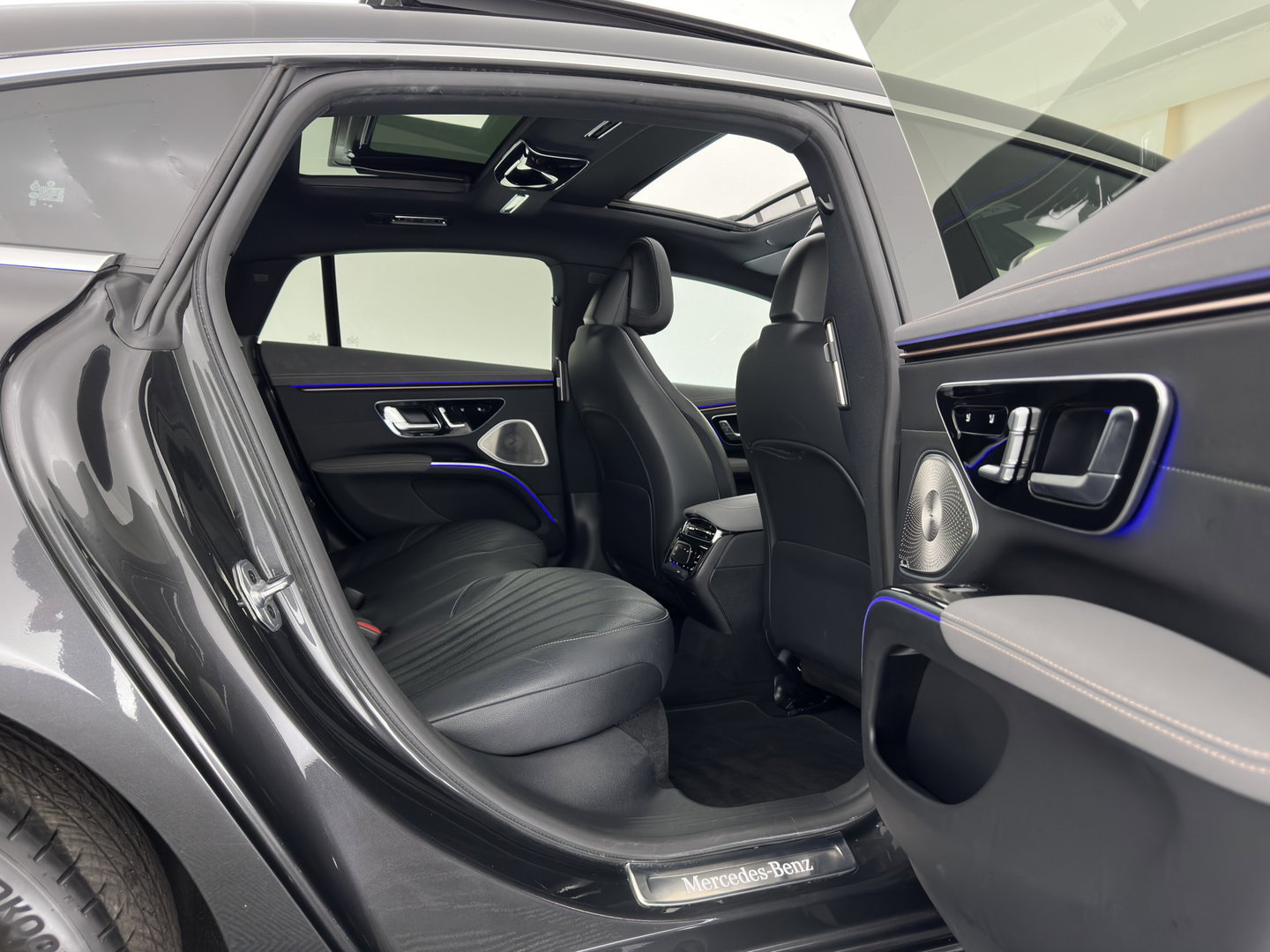 Mercedes-Benz EQS 450+ Luxury Line 108 kWh (3-Fase-22kW) {SoH-99%} (INCL-BTW) Aut. *PANO | LEATHER | FULL-LED | BURMESTER | MEMORY-PACK | ADAPTIVE-CRUISE | BLINDSPOT | TOPVIEW | HEATED-COMFORTSEATS | DIGI-COCKPIT | HEAD-UP |  AMBIENTLIGHT | 20''ALU ...