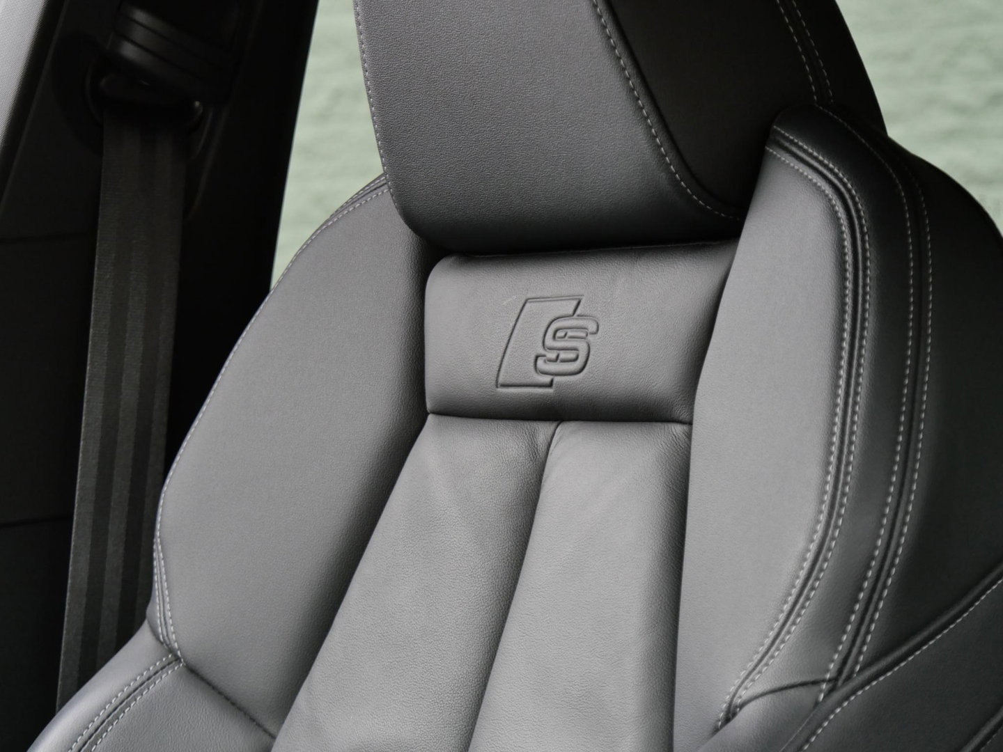 Audi Q4 e-tron 40 S-COMPETITION/ S-LINE/ LEER/ TREKHAAK/ ELEKT. STOEL/ SOH 94%
