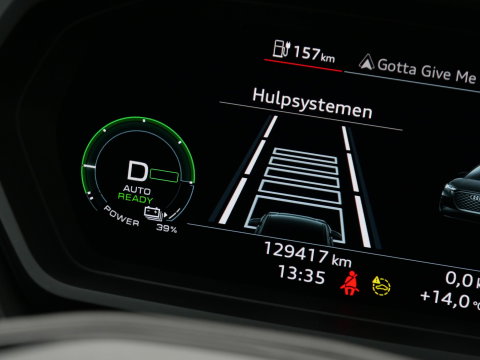 Audi Q4 e-tron 40 S-COMPETITION/ S-LINE/ LEER/ TREKHAAK/ ELEKT. STOEL/ SOH 94%