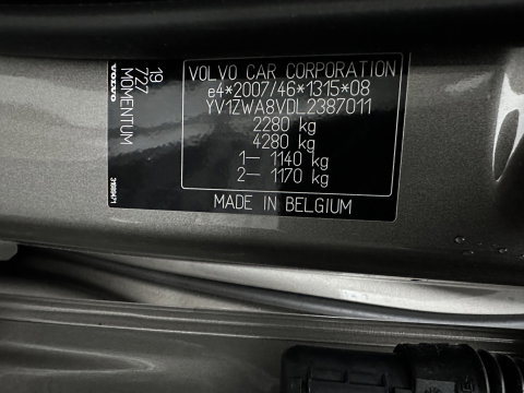 Volvo V60 2.0 D4 Momentum Pro (INCL.BTW) Aut. *LEATHER | FULL-LED | HEATED-COMFORTSEATS | DIGI-COCKPIT | CARPLAY | NAVI-FULLMAP | ECC | PDC | CRUISE | 17''ALU | TOWBAR*