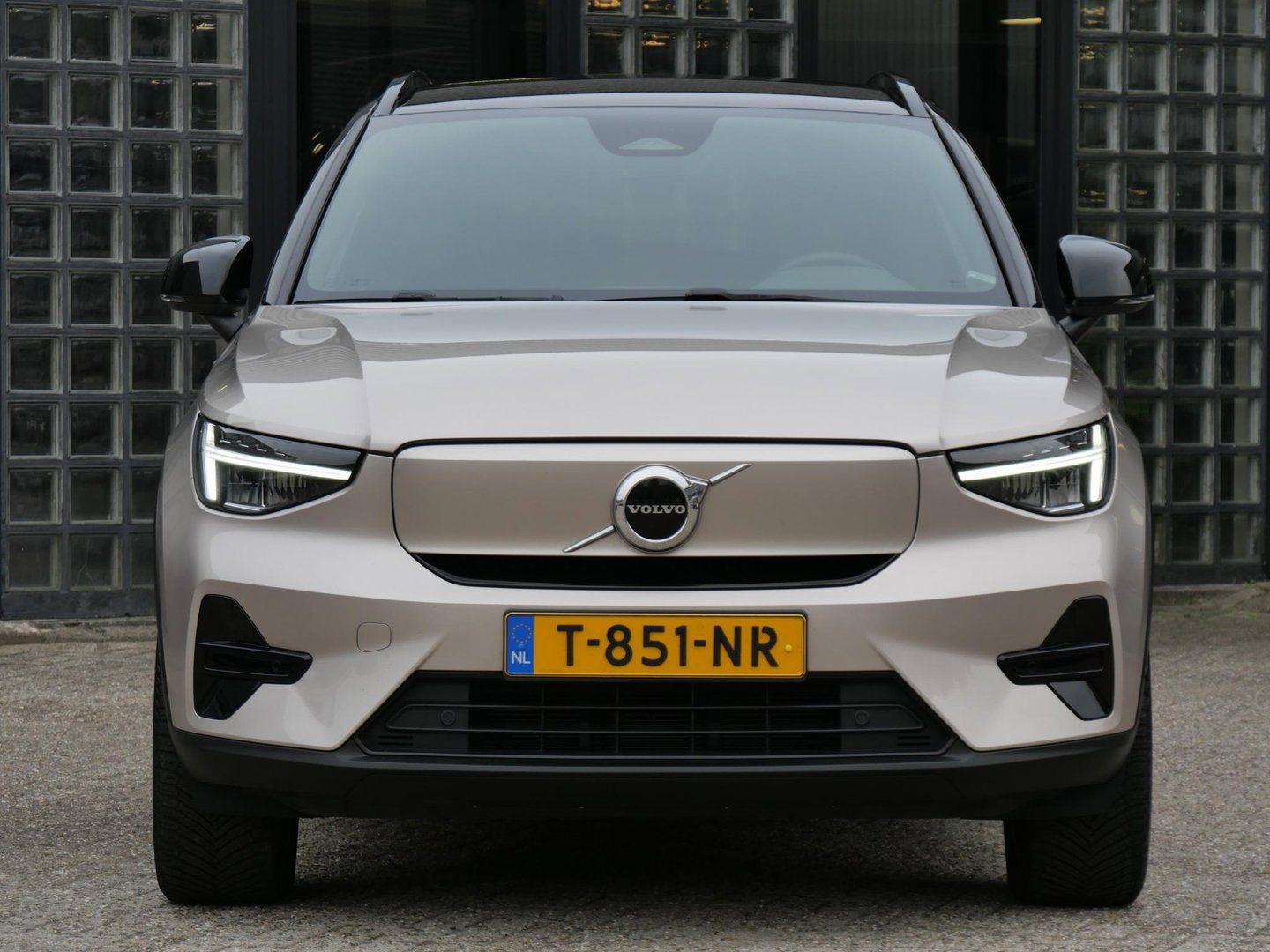 Volvo XC40 70kWh PLUS/ TREKHAAK/ ADAPTIVE CRUISE/ BLIS/ ELEKT. KLEP/ SOH 96%