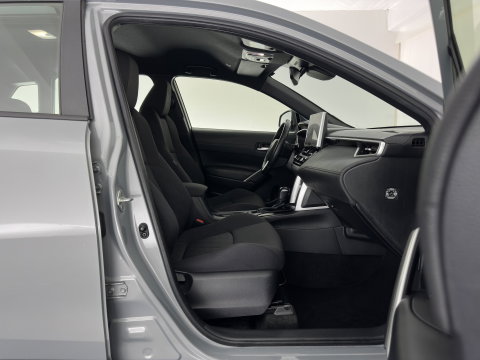 Toyota Corolla Cross 2.0 High Power Hybrid Active (Plug-in) (INCL.BTW) Aut. *FULL-LED | CAMERA | COMFORT-SEATS | DIGI-COCKPIT | ECC | PDC | 17''ALU*