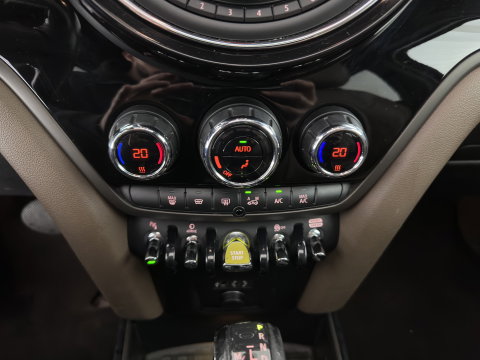 MINI Countryman 1.5 Cooper S E ALL4 Aut. *PANO | LEATHER | FULL-LED | HARMAN/KARDON | ADAPTIVE-CRUISE | CAMERA | SPORTSEATS | PRIVACY-GLASS | NAVI-FULLMAP | ECC | PDC | 19''ALU*