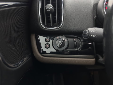MINI Countryman 1.5 Cooper S E ALL4 Aut. *PANO | LEATHER | FULL-LED | HARMAN/KARDON | ADAPTIVE-CRUISE | CAMERA | SPORTSEATS | PRIVACY-GLASS | NAVI-FULLMAP | ECC | PDC | 19''ALU*