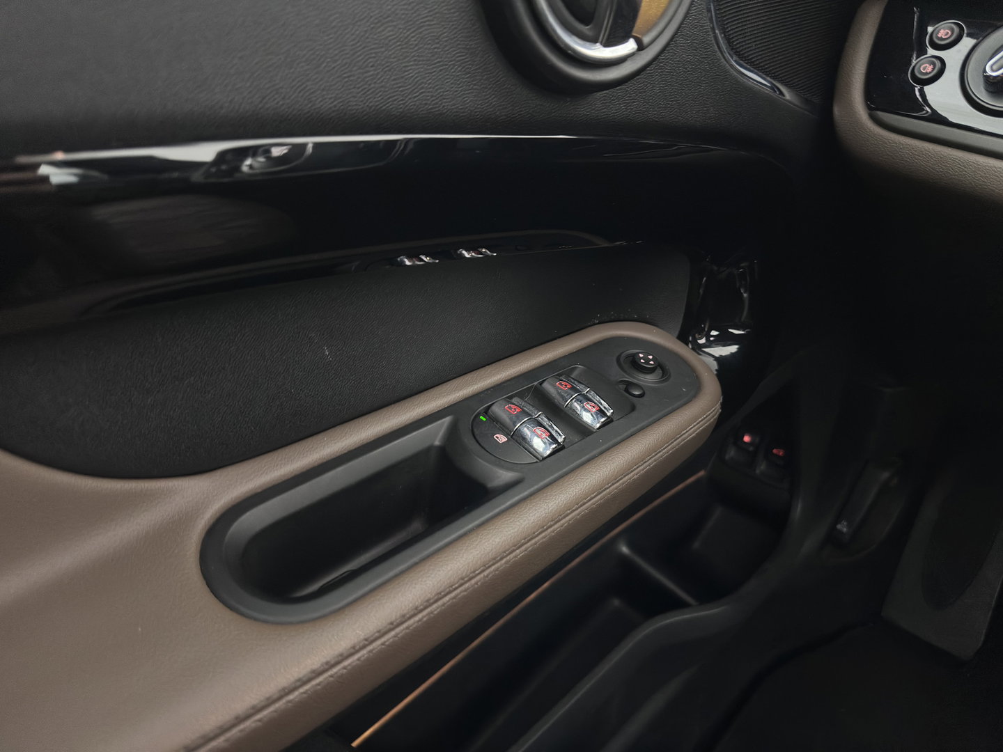 MINI Countryman 1.5 Cooper S E ALL4 Aut. *PANO | LEATHER | FULL-LED | HARMAN/KARDON | ADAPTIVE-CRUISE | CAMERA | SPORTSEATS | PRIVACY-GLASS | NAVI-FULLMAP | ECC | PDC | 19''ALU*