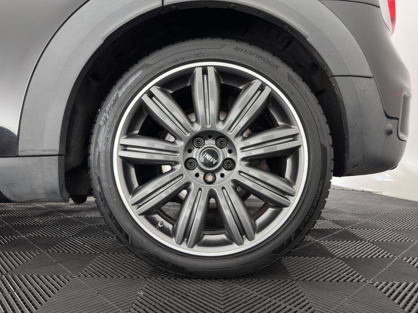 MINI Countryman 1.5 Cooper S E ALL4 Aut. *PANO | LEATHER | FULL-LED | HARMAN/KARDON | ADAPTIVE-CRUISE | CAMERA | SPORTSEATS | PRIVACY-GLASS | NAVI-FULLMAP | ECC | PDC | 19''ALU*