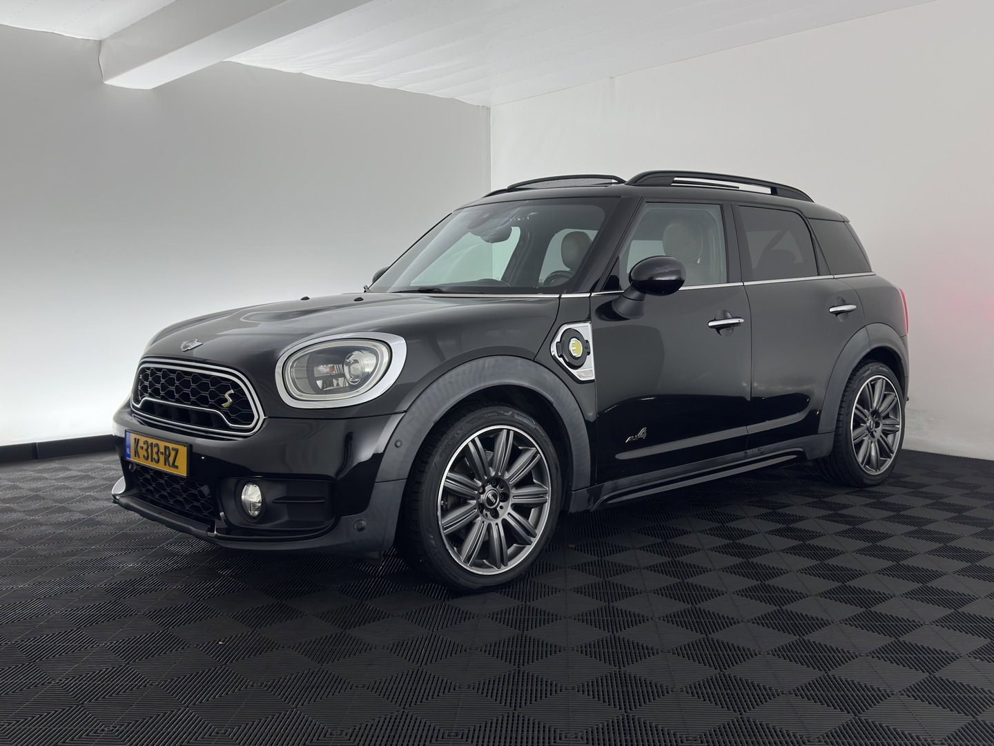 MINI Countryman 1.5 Cooper S E ALL4 Aut. *PANO | LEATHER | FULL-LED | HARMAN/KARDON | ADAPTIVE-CRUISE | CAMERA | SPORTSEATS | PRIVACY-GLASS | NAVI-FULLMAP | ECC | PDC | 19''ALU*