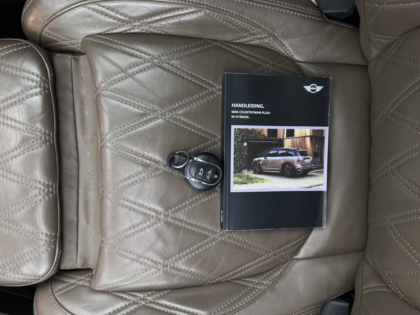 MINI Countryman 1.5 Cooper S E ALL4 Aut. *PANO | LEATHER | FULL-LED | HARMAN/KARDON | ADAPTIVE-CRUISE | CAMERA | SPORTSEATS | PRIVACY-GLASS | NAVI-FULLMAP | ECC | PDC | 19''ALU*
