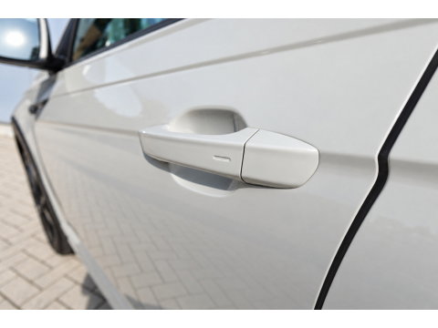 Volkswagen Taigo 1.5 TSI R-Line PANO KEYLESS CAM