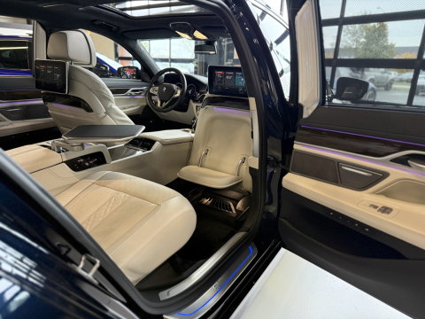 BMW 7 Serie 740e Lang 326PK xDrive VIP / Skylounge / Massage / Laser / 360°