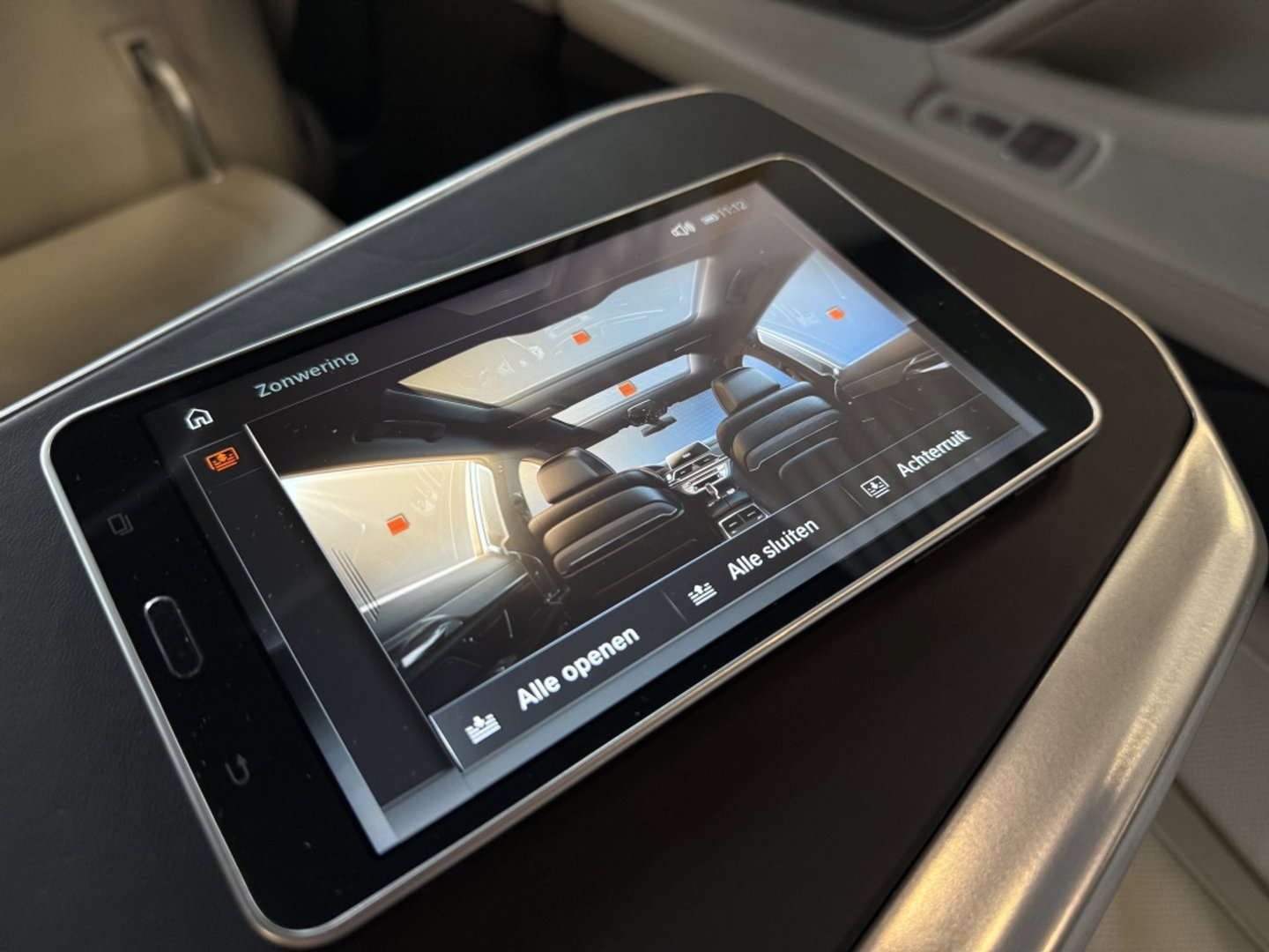 BMW 7 Serie 740e Lang 326PK xDrive VIP / Skylounge / Massage / Laser / 360°